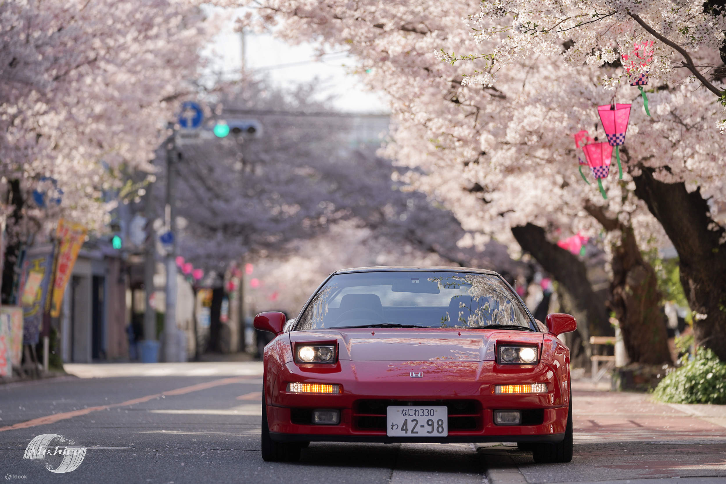 頭文字Dテーマパビリオンでスポーツカー体験 | Klook